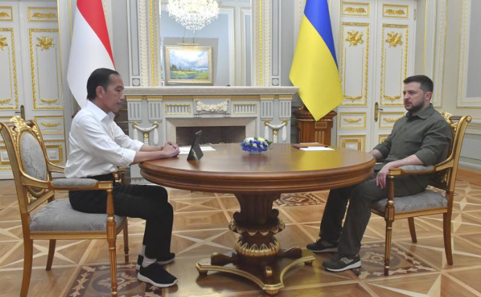 Ukraina Membantah Zelensky Titip Pesan ke Jokowi untuk Putin
